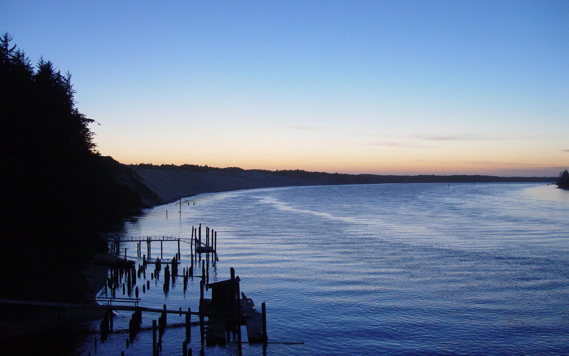 特色足球运动与艺术、科技深度融合，打造新型体育文化，足球特色课程简单介绍